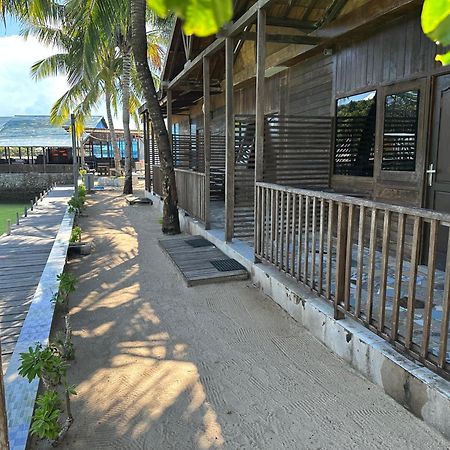 Mooi Park Hotel Sorong Eksteriør billede