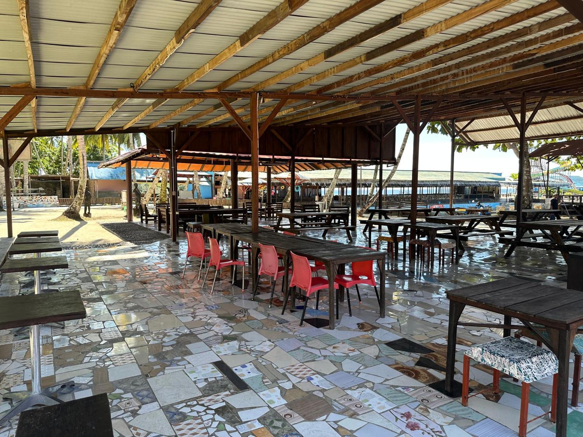 Mooi Park Hotel Sorong Eksteriør billede